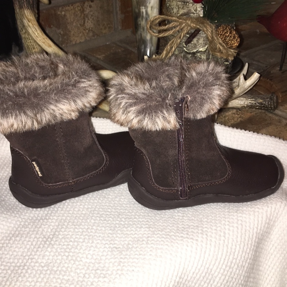 Winter boots size 2